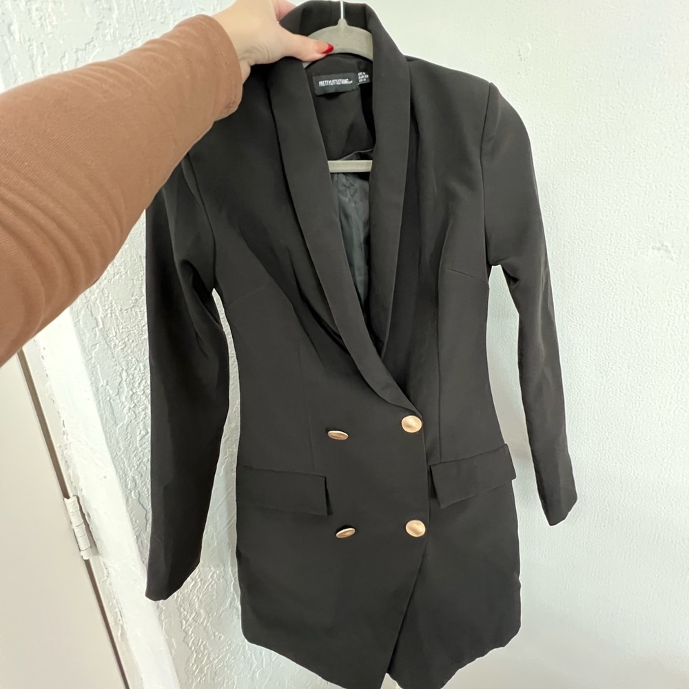 PrettyLittleThing Black Blazer with Gold Buttons